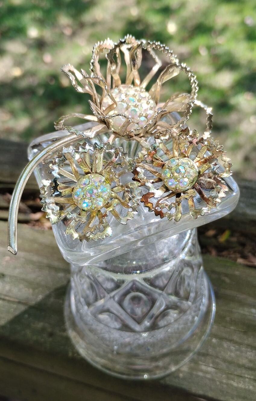 Vintage Sarah Coventry Allusion Flower Brooch & Earrings Set AB Rhinestones